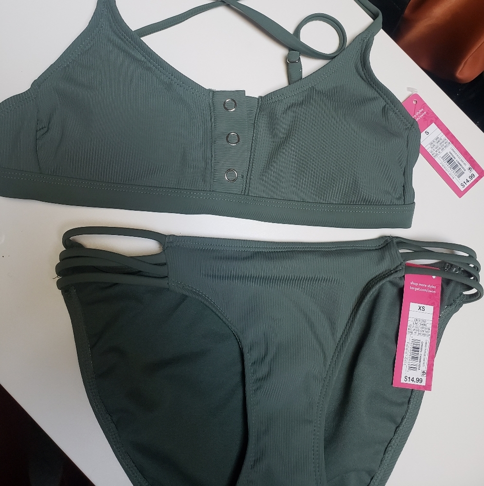 Bikini. Size: Small Top/Xs Bottom
